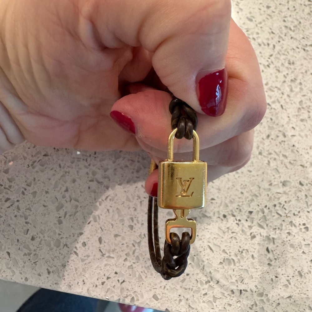 Louis Vuitton Gold Lock Brown Leather Key Holder